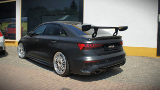 Audi RS3 8Y Limousine mit unserem Heckflügel GT-Flex 140 cm in niedrigster Höhenposition