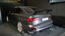 AERO Heckflügel GT-Flex Curved beim Audi RS3 8Y in niedrigster Höhenposition