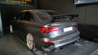 AERO Heckflügel GT-Flex Curved beim Audi RS3 8Y in niedrigster Höhenposition