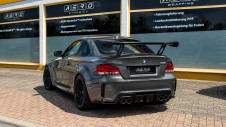 AERO Heckflügel GT-Flex Curved für BMW 1er M Coupe in der niedrigststen Höhenposition