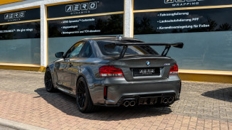 AERO Heckflügel GT-Flex Curved für BMW 1er M Coupe in der niedrigststen Höhenposition